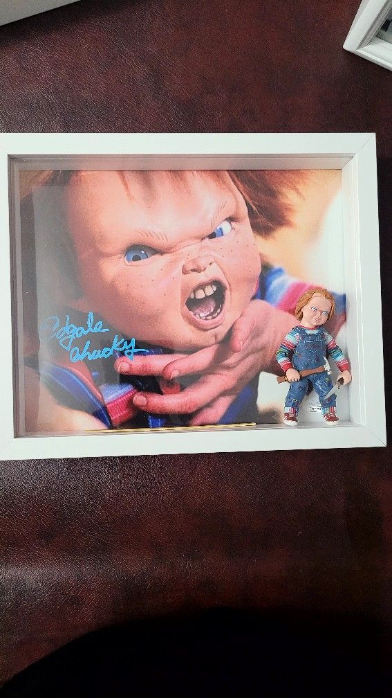 ED GALE " CHUCKY " SIGNED 8X10 PHOTO WITH NECA FIGURE