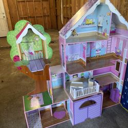 Doll House 