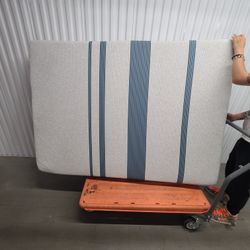 Motion I  series 

Full size  serta adjustable base 
