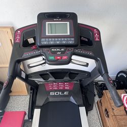 Sole F80 treadmill