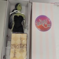 Tonner Wizzard Of OZ  New Doll