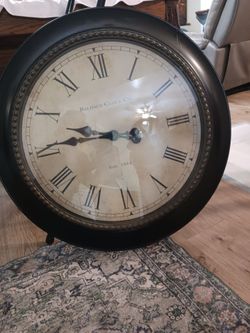 Very large wall clock
