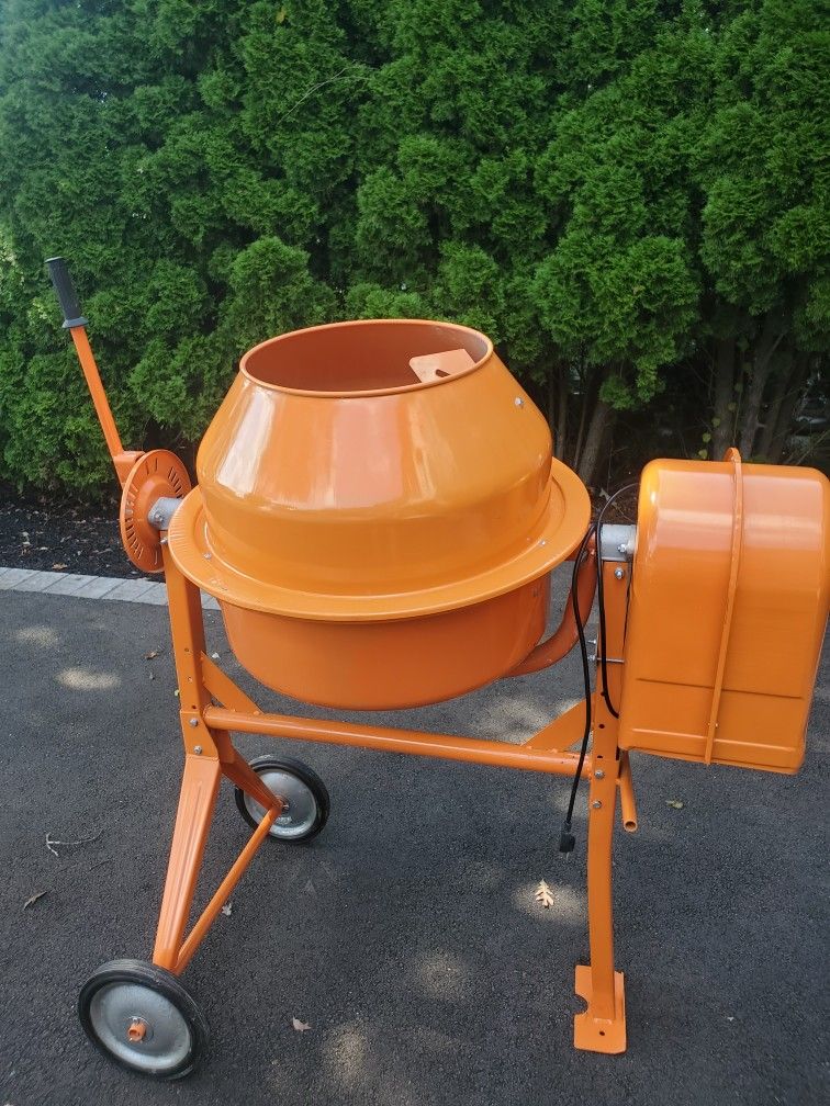 Central Machinery 3 1/2 Cu Ft Cement Mixer. Used One Time