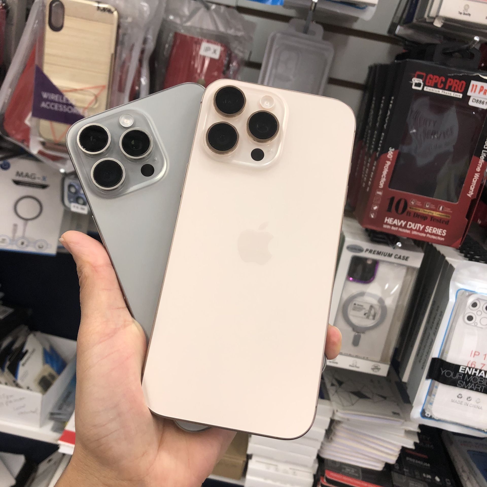 iPhone 16 Pro Max 256gb Unlocked $1099 Each