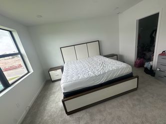 Modern King Bed Frame with Headboard