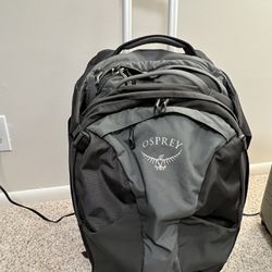 Osprey Meridian 60L Carry On Suitcase With Detachable Backpack