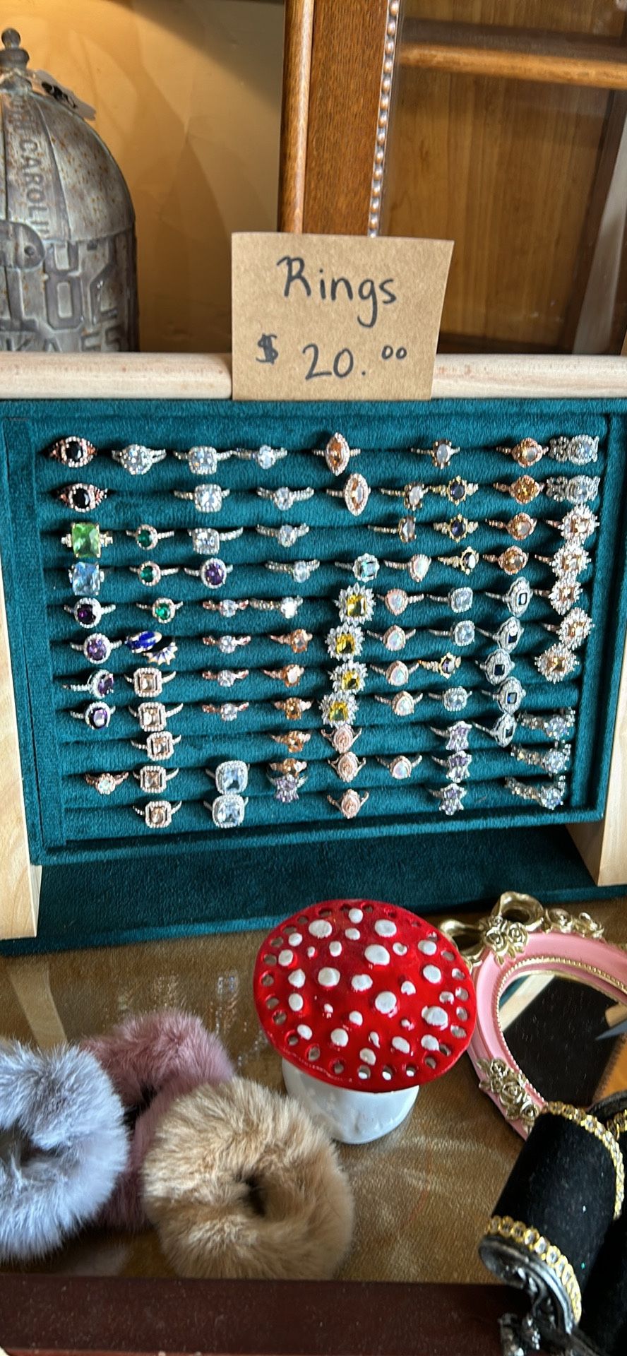 Gorgeous rings your choice $20 sly fox Pickens