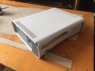 Xbox 360 console with some games
