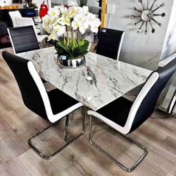 New 4pc Dining Set In Box 📦 Finance Available No Credit Needed 