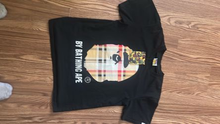 Size medium Bape t shirt only wored once