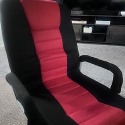 Gaming Chair - Foldable, Reclines, Swivels, Red