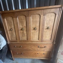 Dresser Chest (missing Back Left Leg & Bottom Draw Right Handle) 