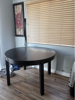 Black Round Wood Dining Table