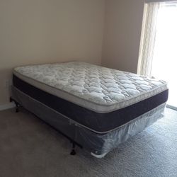 NEW QUEEN-SIZE PILLOW TOP MATTRESS AND BOX SPRING