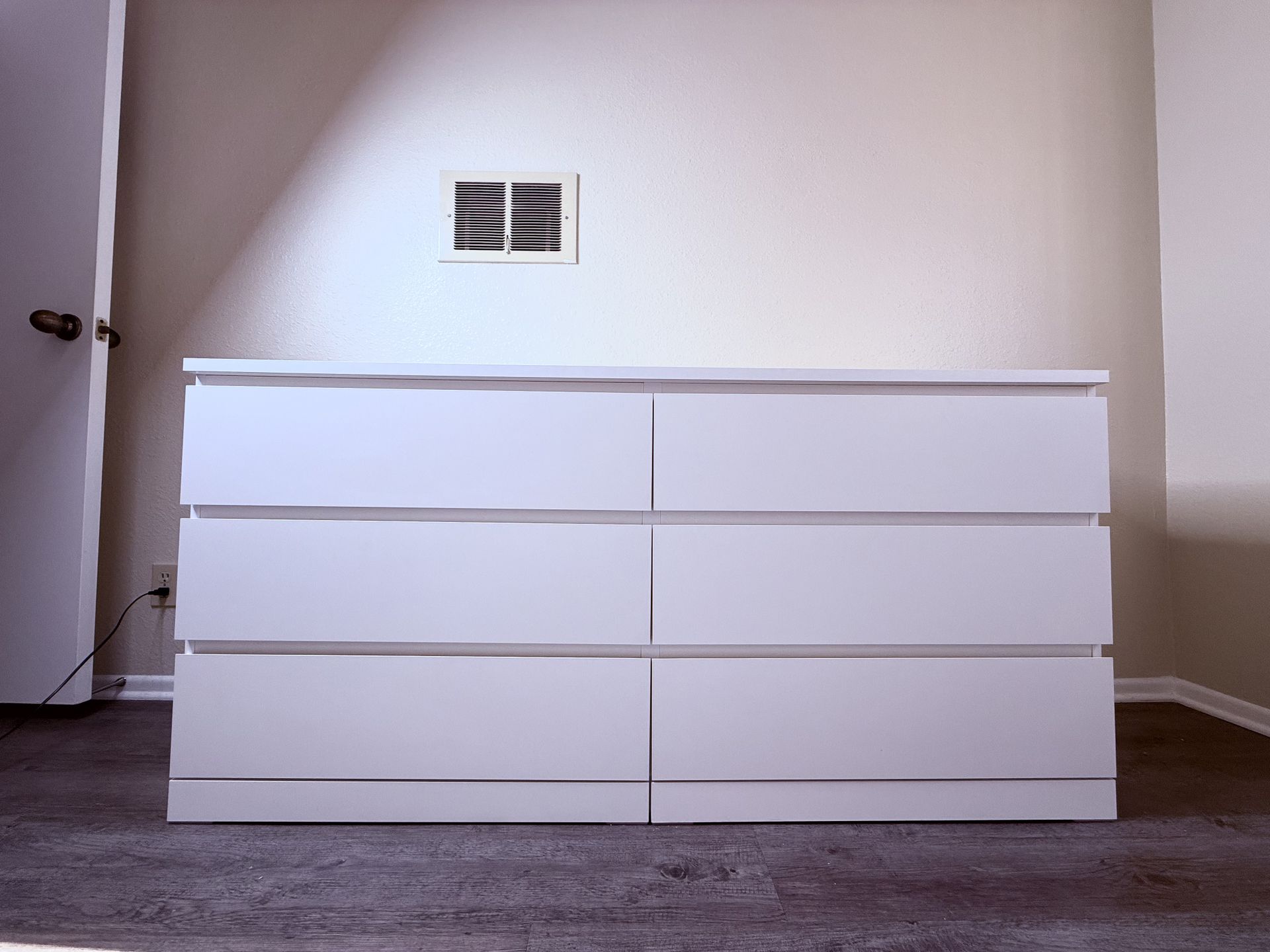 IKEA 6-Drawer Dresser – Excellent Condition