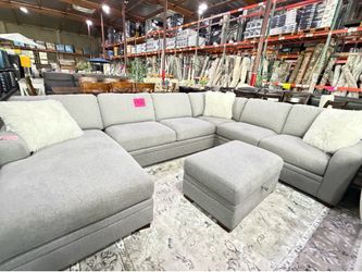 Grey fabric Sectional couch with ottoman