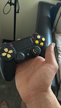 PS4 controller