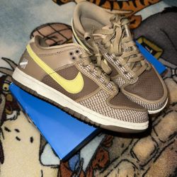 Nike Dunk Low Undefeated
