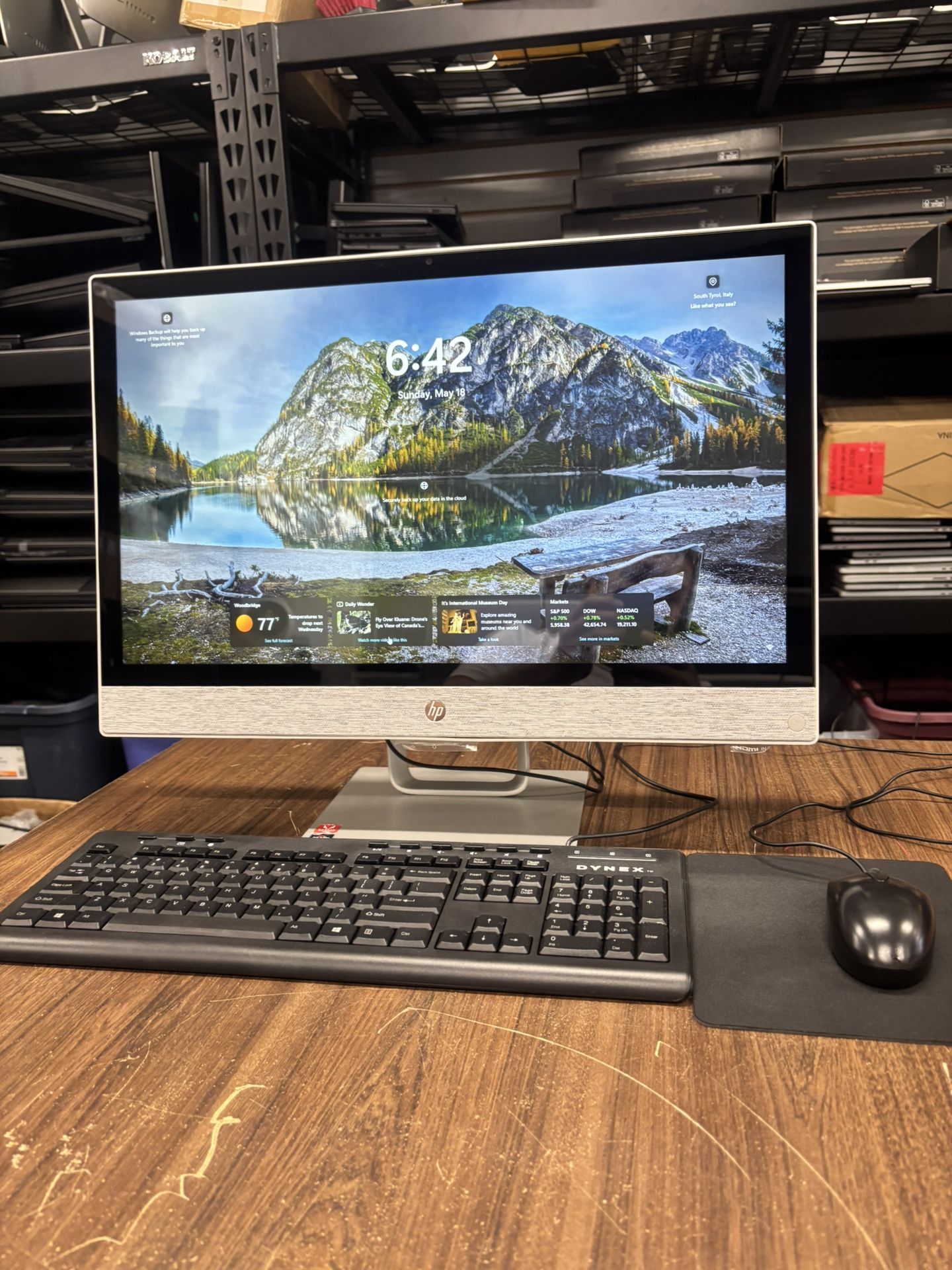 Hp Pavilion All in One 24-r1xx, Touchscreen, AMD Ryzen 5 with Radeon Vega Mobile Gfx, 16gb ram,1Tb HDD, 256gb SSD, Windows and office installed ready