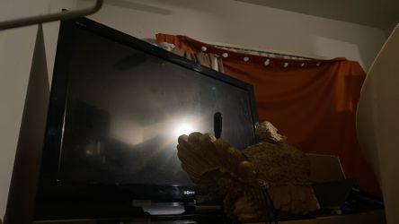 Sony 50 In Tv LCD 1080p 45$