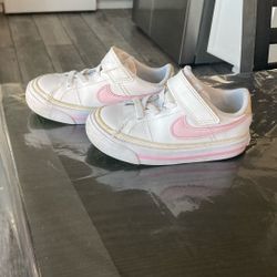 Nike Shoes For Girl 