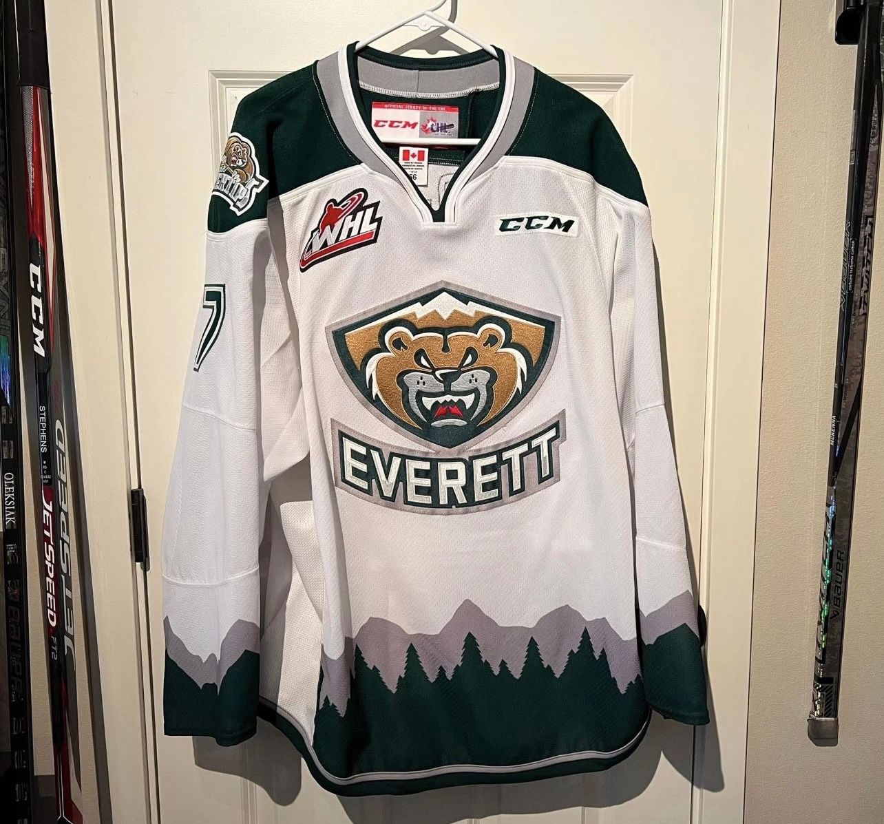Everett Silvertips Team Issued Jersey And MUCH More. Listing 2 Of 3