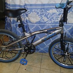 Bicicleta Mongoose Radical 
