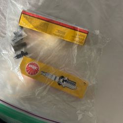 R7 2023 Spark plugs