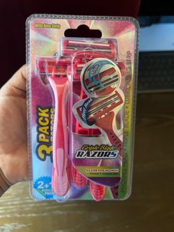 3 pack triple blade razors with pivot head and aloe strip for women