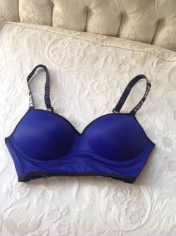 Victoria secrets sport bras size:XS