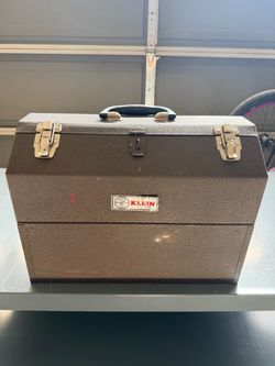 Vintage Klein Tools Heavy-Duty Cantilever Toolbox (Model# 54405)