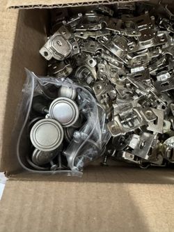 Cabinet Hinges And Knobs 