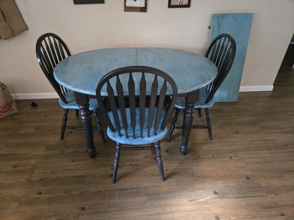Dining Table And 3 Chairs
