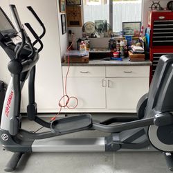 Life Fitness Elliptical Cross Trainer Top-Of-The-Line Gym Model w/ Touchscreen