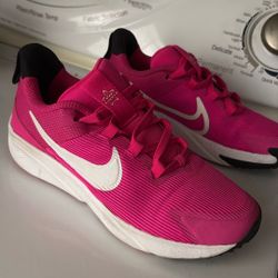 Nike Star Runner