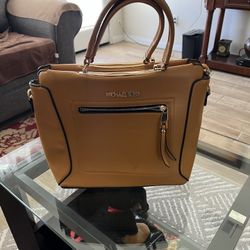 Michael Kors purse 40$ OBO 