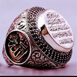 **NEW** FASHION RELIGION MUSLIM SILVER PLATED RING WITH 100 AGUTE SCATTERING STONES & PRAYER TEXT**17.2 GRAMS**