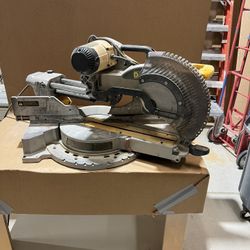 Dewalt 12” Duel Bevel Miter Saw 