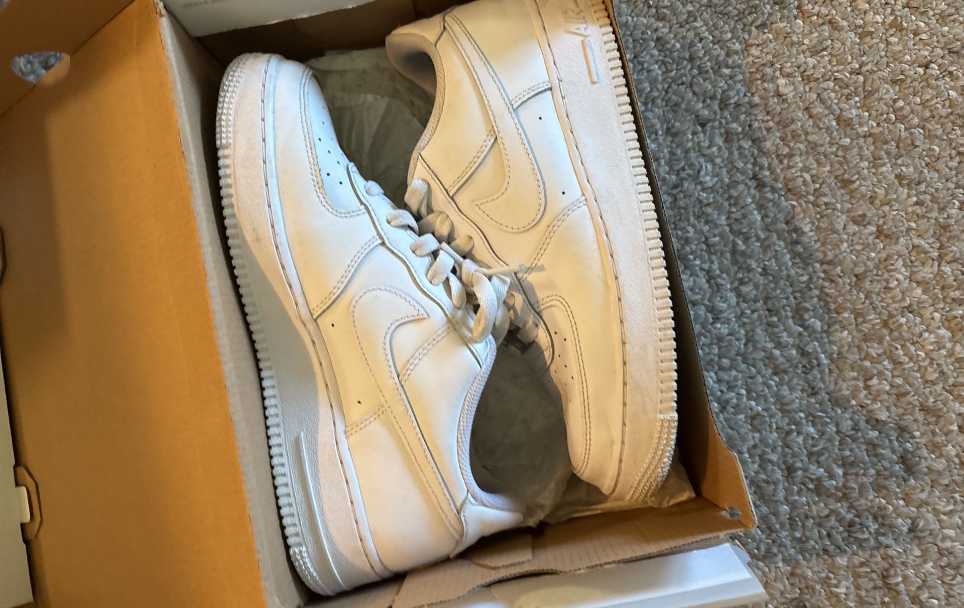 White Air Force 1 Size 7 Men’s $60