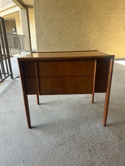 Drexel night stand or side table