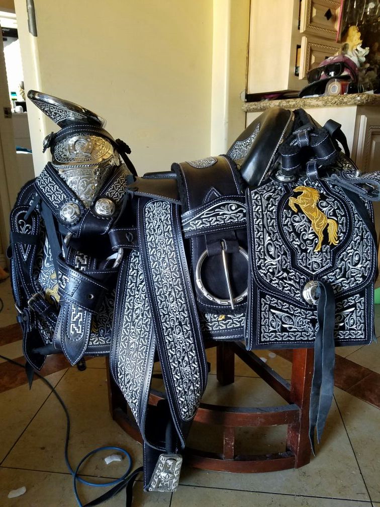 Silla de montar mexicana de caballo