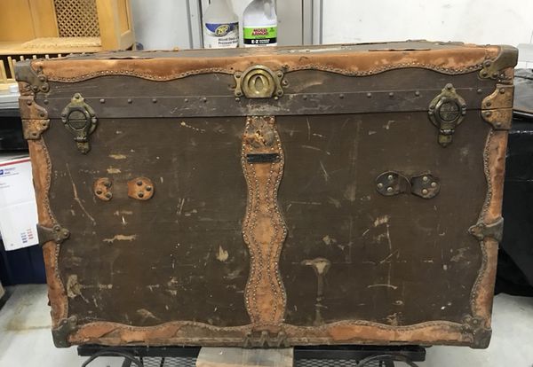 Antique Marshall Field’s & Co steamer trunk for Sale in Grayslake, IL - OfferUp