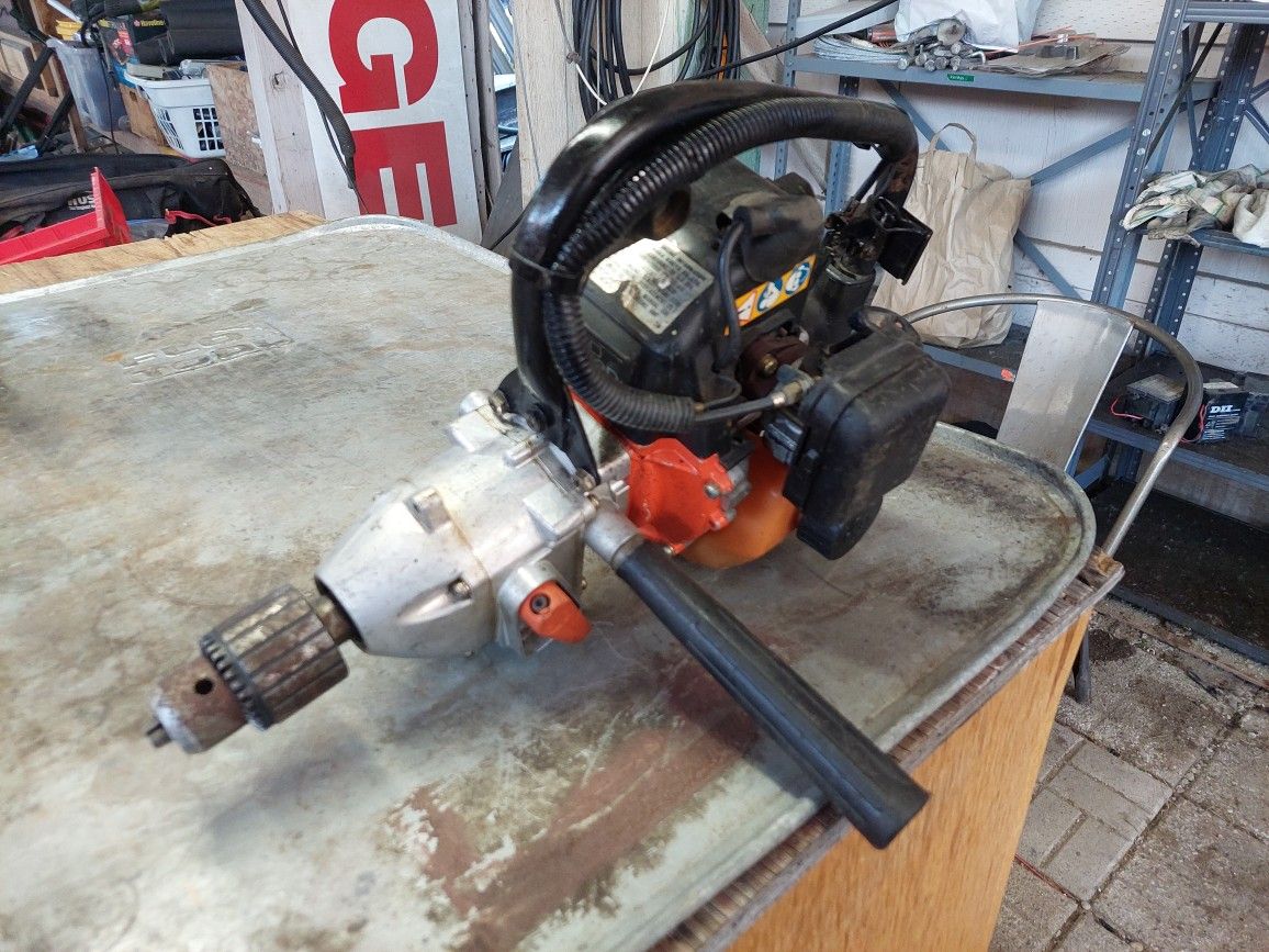 Tanaka TED262R/R Gas Powered Reversible Drill - $200 (Puyallup