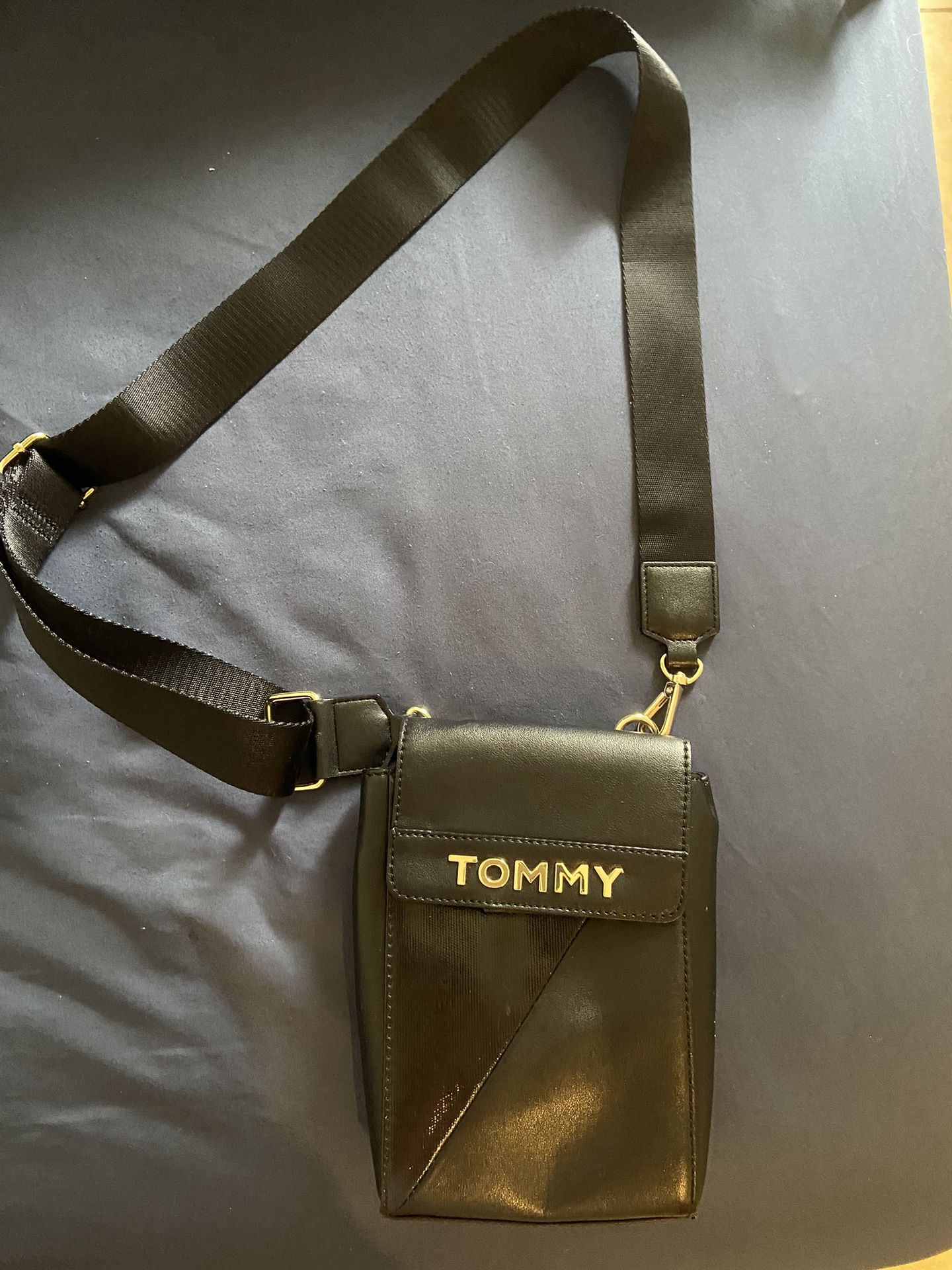 Tommy Hilfiger Crossbody Bag