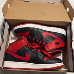 Air Jordan 1 Mid (GS)