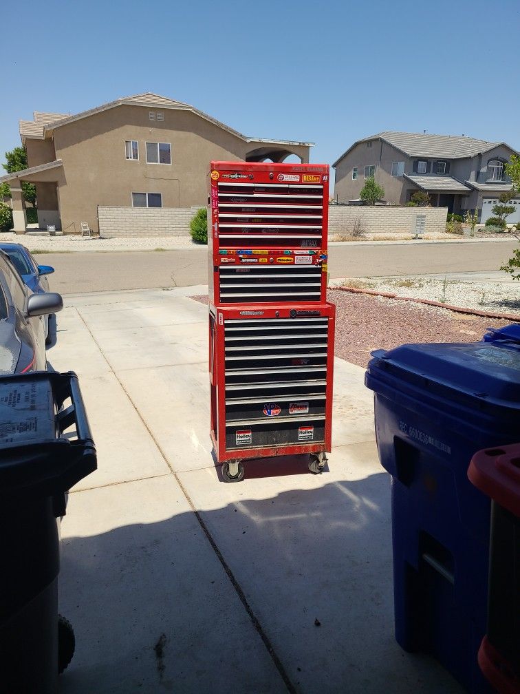 Tool Box Craftsman/ Only Have Key For Middle And Bottom Cabinets 26" Wide