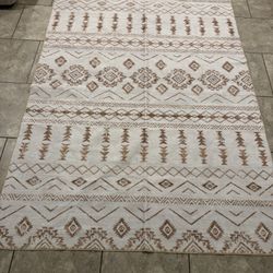 6x9 Area Rug, Never Used Only $50 OBO
