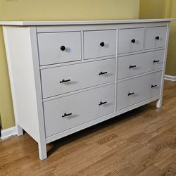 Clean and Nice White 8 Drawer Dresser.