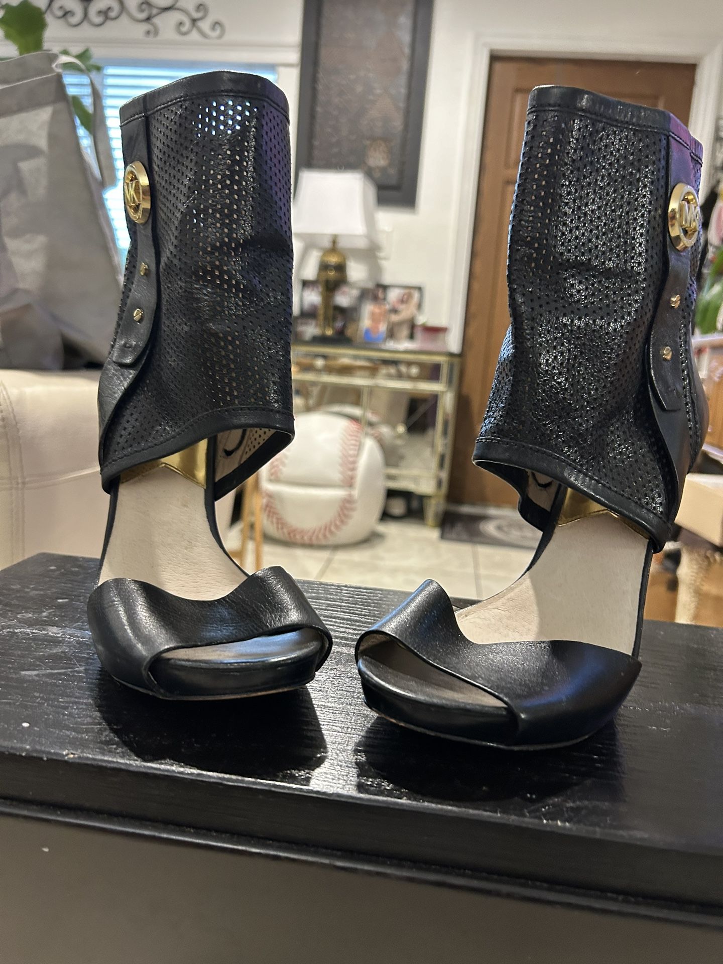 Size 9 Michael Kors Boot Heel