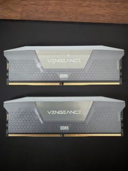 32GB DDR5 RAM Corsair Vengeance CL 32